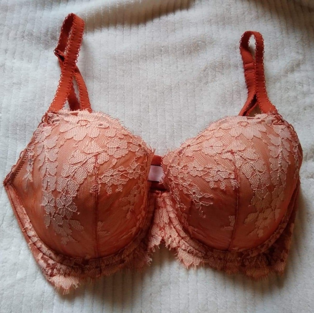 Victoria's Secret Bra.